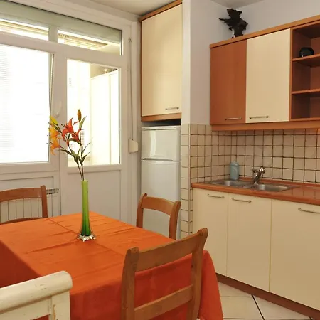 Iva Tour As With Balcony In Apartment *